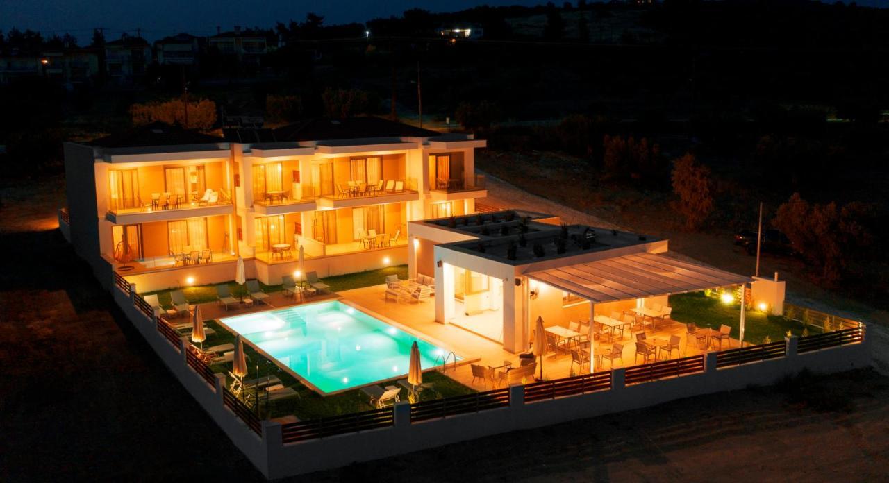 Le Grand Reve Aparthotel Gerakini Buitenkant foto