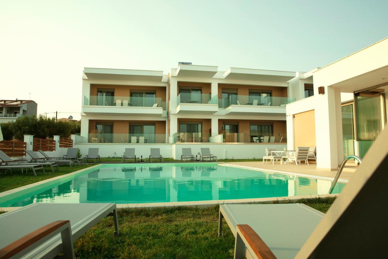 Le Grand Reve Aparthotel Gerakini Buitenkant foto